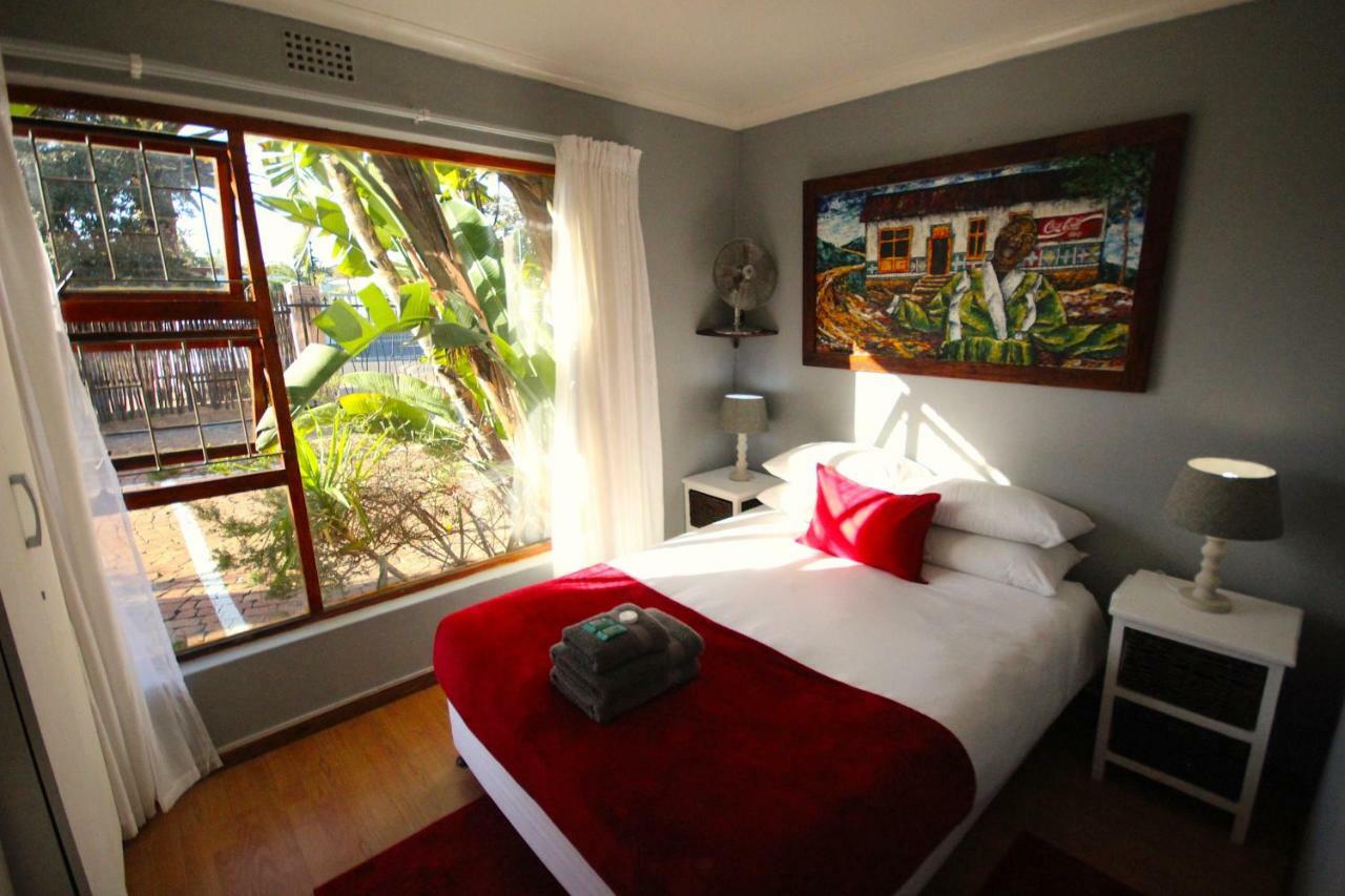 Saltycrax Backpackers And Surf Hostel By Curiocity Блаубергстранд Экстерьер фото